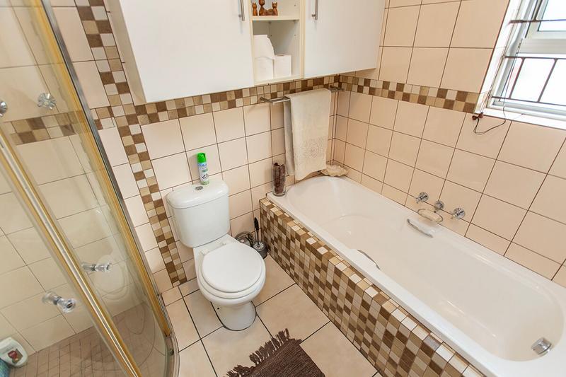 2 Bedroom Property for Sale in Ferndale Western Cape